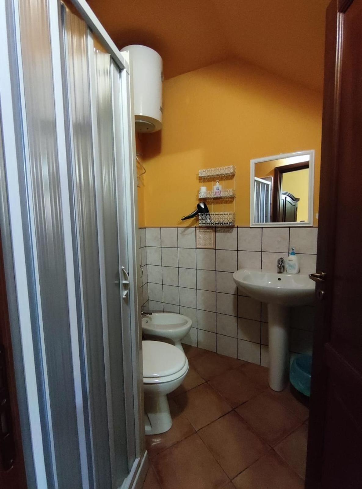 Affittacamere La Cartiera Palazzo Adriano Exteriér fotografie